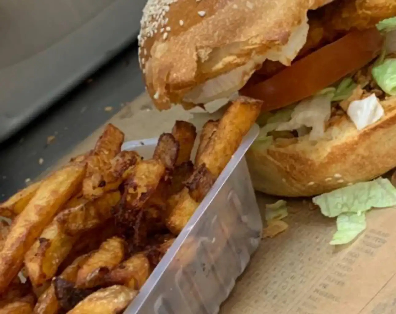 Burger buchette de chèvre et poulet